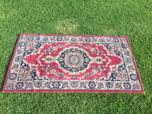 Red rug - 80cm x 145cm