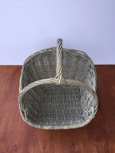 Cane basket with handle