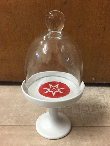 Small cake stand with glass lid