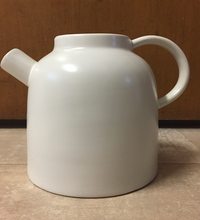Load image into Gallery viewer, Tea pot white