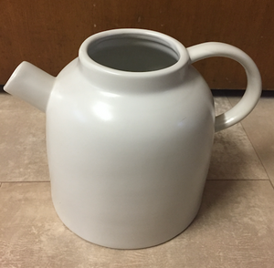 Tea pot white